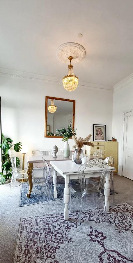 Elegant 5 Bed 4 Bath 'Vogue House' Parisian Style Home 马盖特 外观 照片