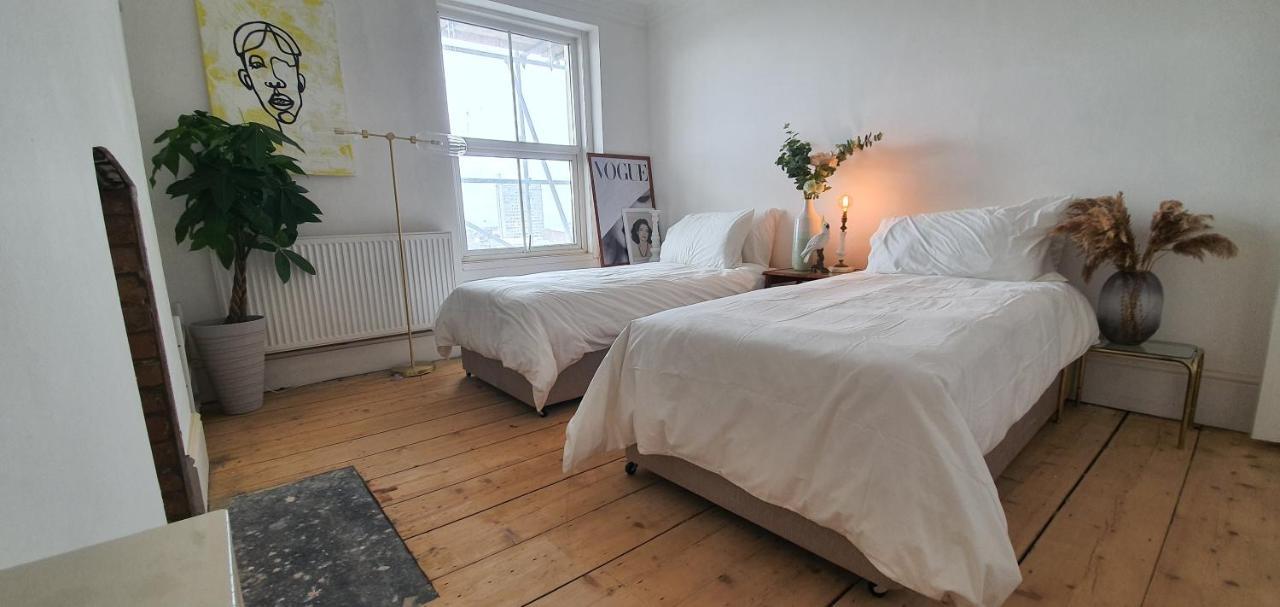 Elegant 5 Bed 4 Bath 'Vogue House' Parisian Style Home 马盖特 外观 照片